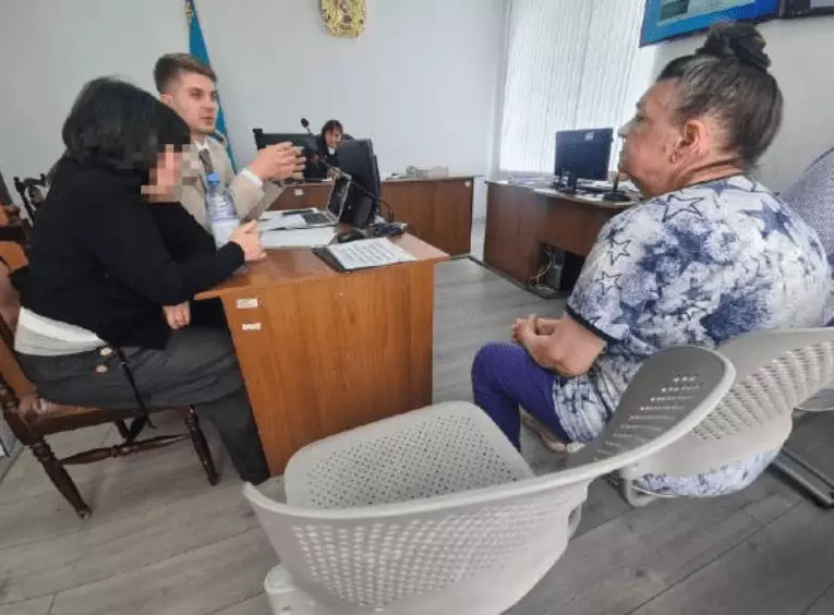 В Костана подсудимую по делу о крупной краже проверяют на связь с ломбардами