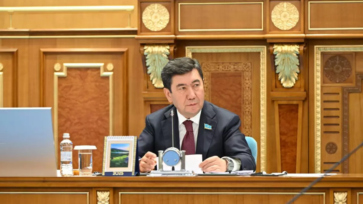 Кошанов оценил меры по улучшению социального самочувствия казахстанцев