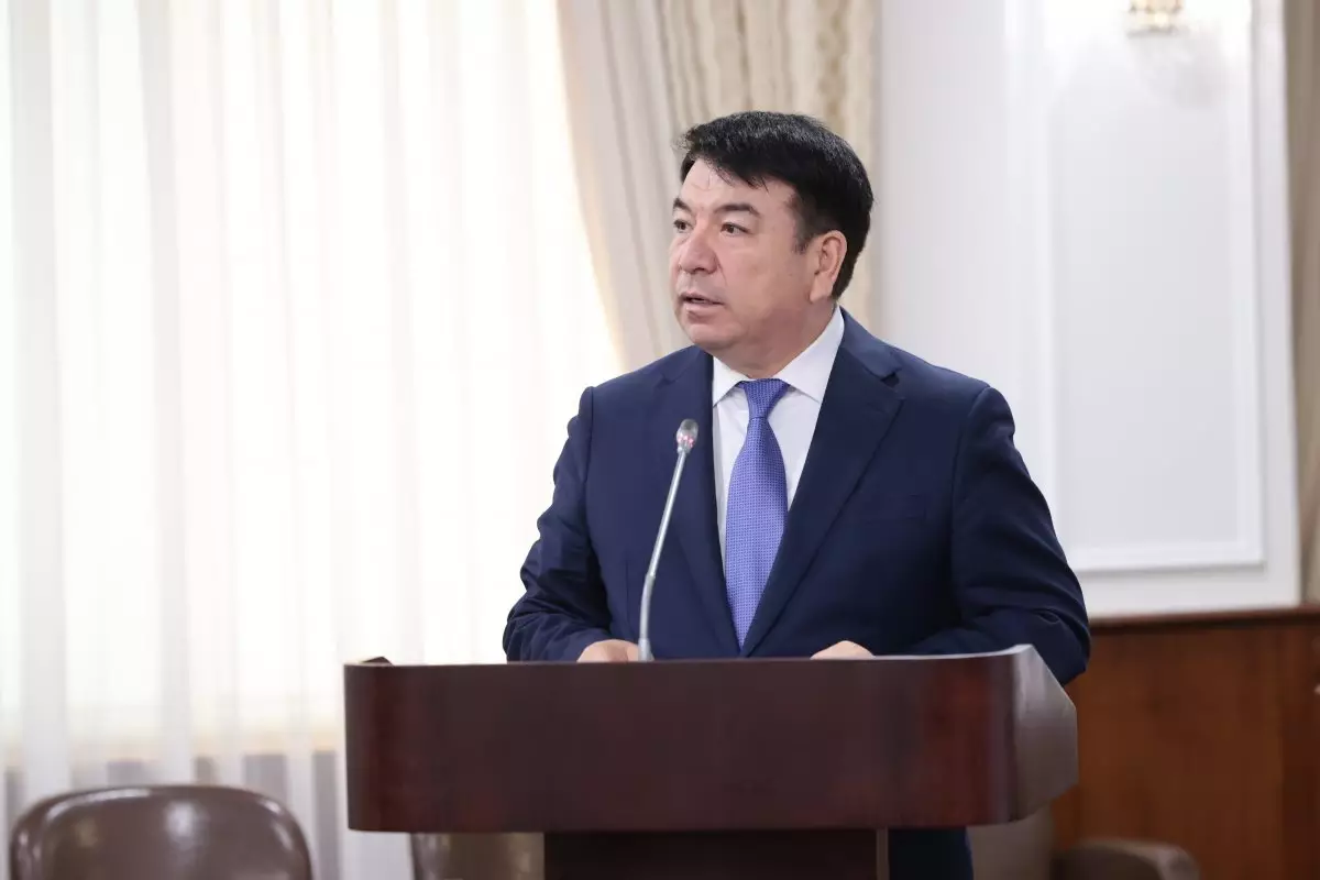 “Тәртіпке келтіретін дүниелер бар”: Ғани Бейсембаев жекеменшік мектептер жайлы даулы сұраққа жауап берді