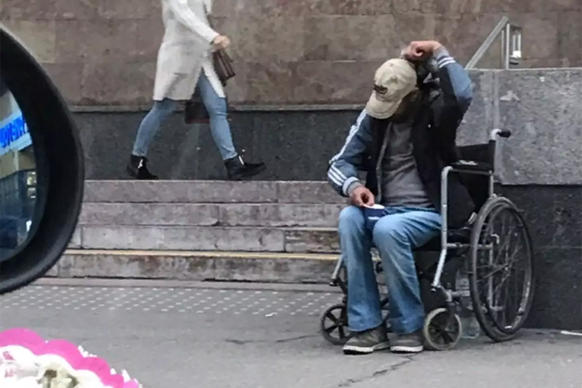 Ақтауда мүгедектерді қайыр сұрауға мәжбүрлегендер сотталды