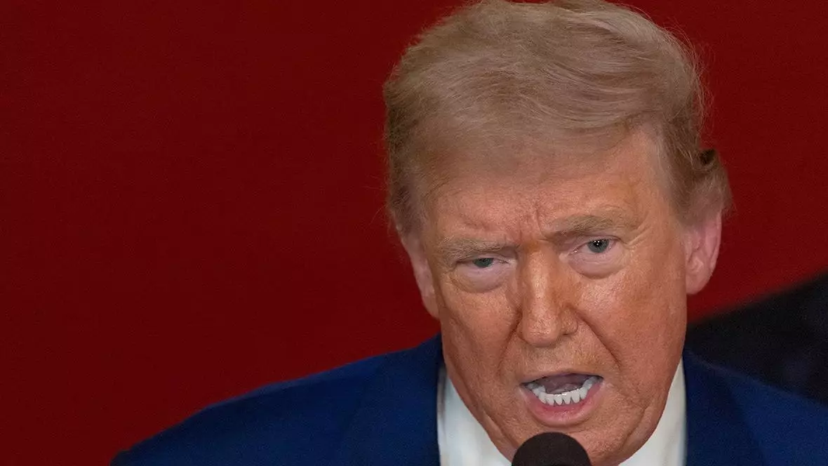 Соғысты тоқтатамын деген Трамп "қақтығысты қайта өршітпек". Соғысу үшін Украинаға көмек беретінін айтты