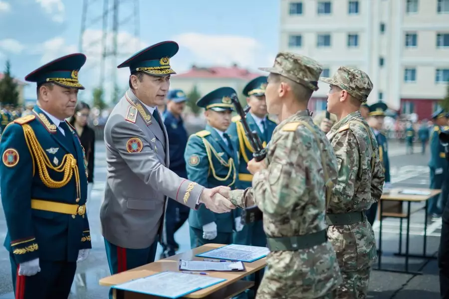Астанада 700-ге жуық жас сарбаз әскери ант қабылдады