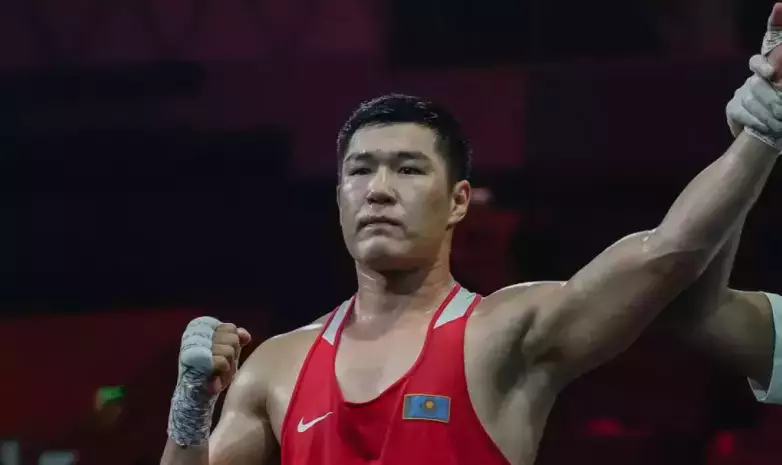 Казахстан учинил разгром с нокдауном и взял золото Кубка мира по боксу