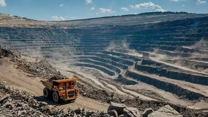 Өнеркәсіп министрлігі 39 кен орнын аукционға ұсынды