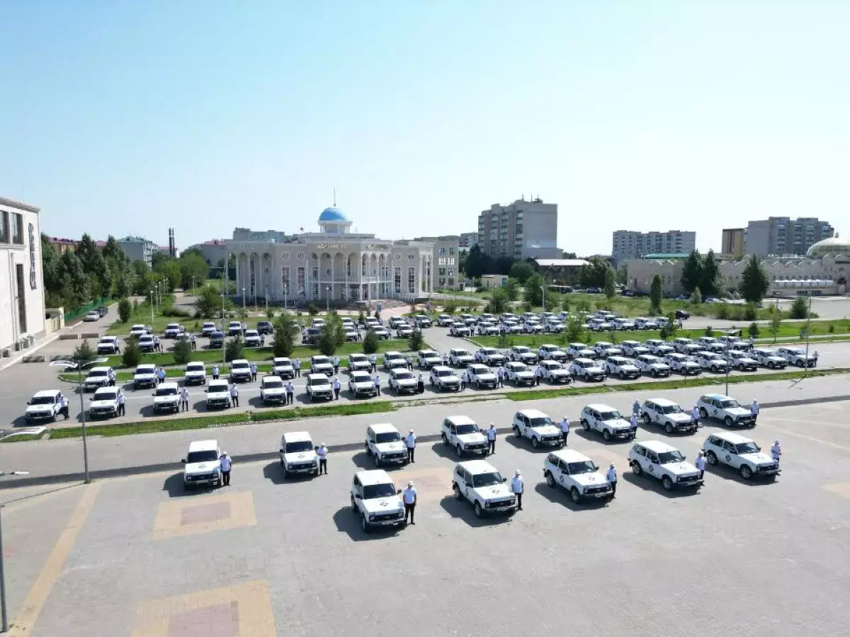 Нариман Төреғалиев ветеринариялық қызметке 106 жаңа автокөлік табыстады
