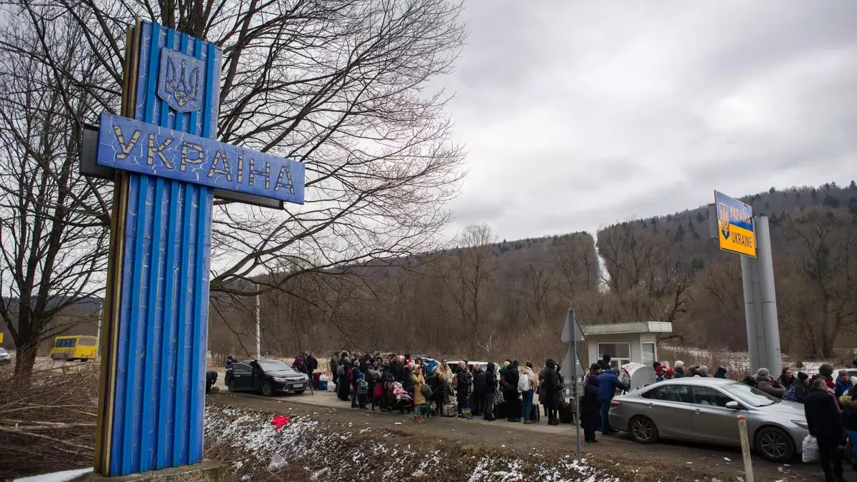 Молдова отказывается пускать депортированных украинцев, которые были высланы Россией и застряли на границе с Грузией.