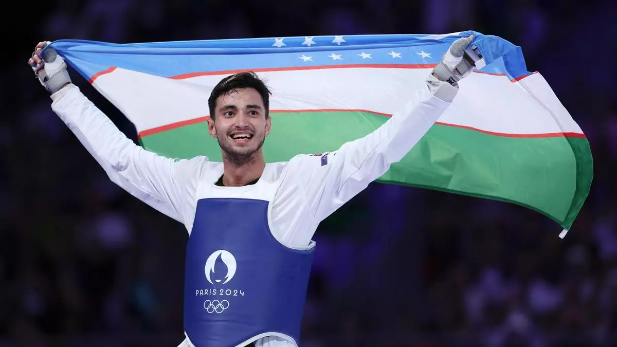 Олимпийский чемпион из Узбекистана был дисквалифицирован на два года после того, как его поймали на нарушении правил.