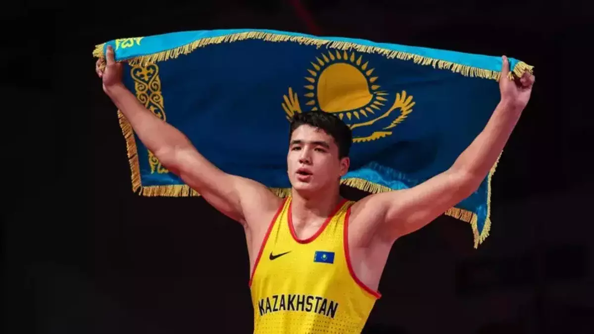 Едіге Қасымбек 18 жасында еркін күрестен Азия чемпионы атанды
