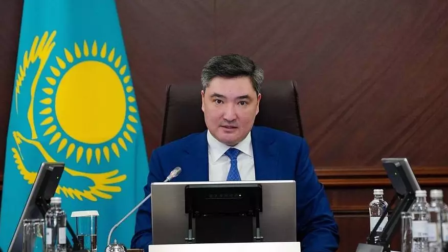 Қосылған құн салығын көтеру – мәжбүрлі қадам - Олжас Бектенов
