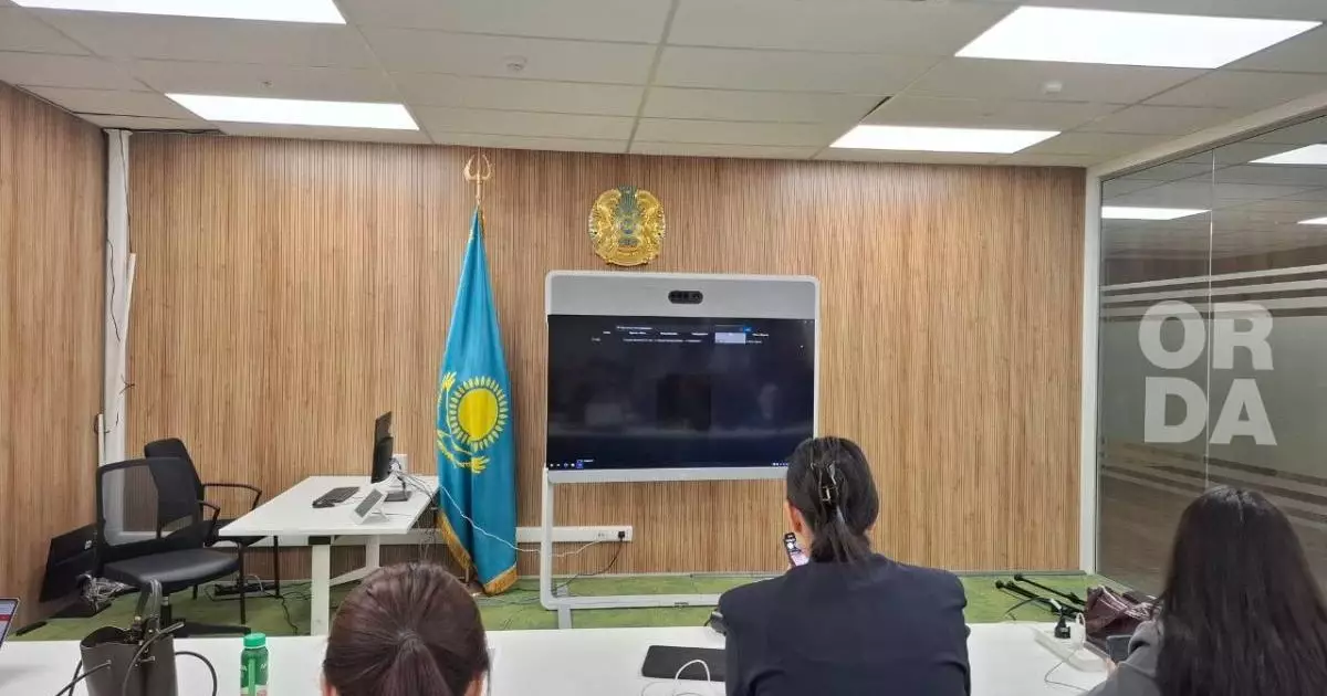  Перизат Қайраттың соты. Журналистерді залдан шығарып жіберген 
