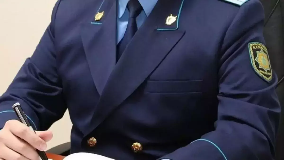 Алаяқтық жасаған Сәтбаев қаласы прокуратурасының қызметкері сотталды