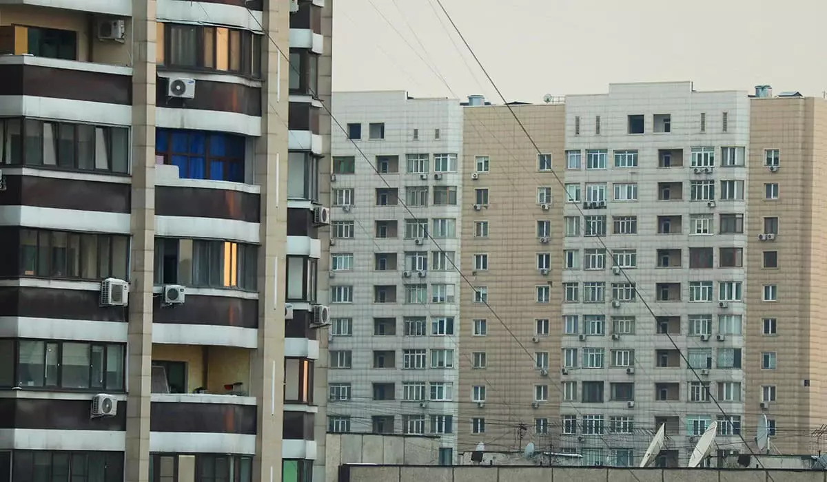 Остаются две формы управления многоквартирными домами: Токаев подписал закон