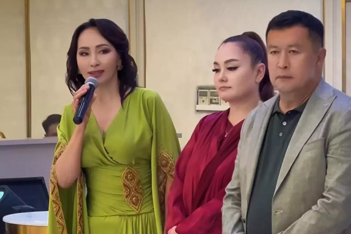 «Айгүлді «мама» деймін»: Сәбит Айгүл Иманбаевамен қарым-қатынасындағы шындықты айтты (ВИДЕО)