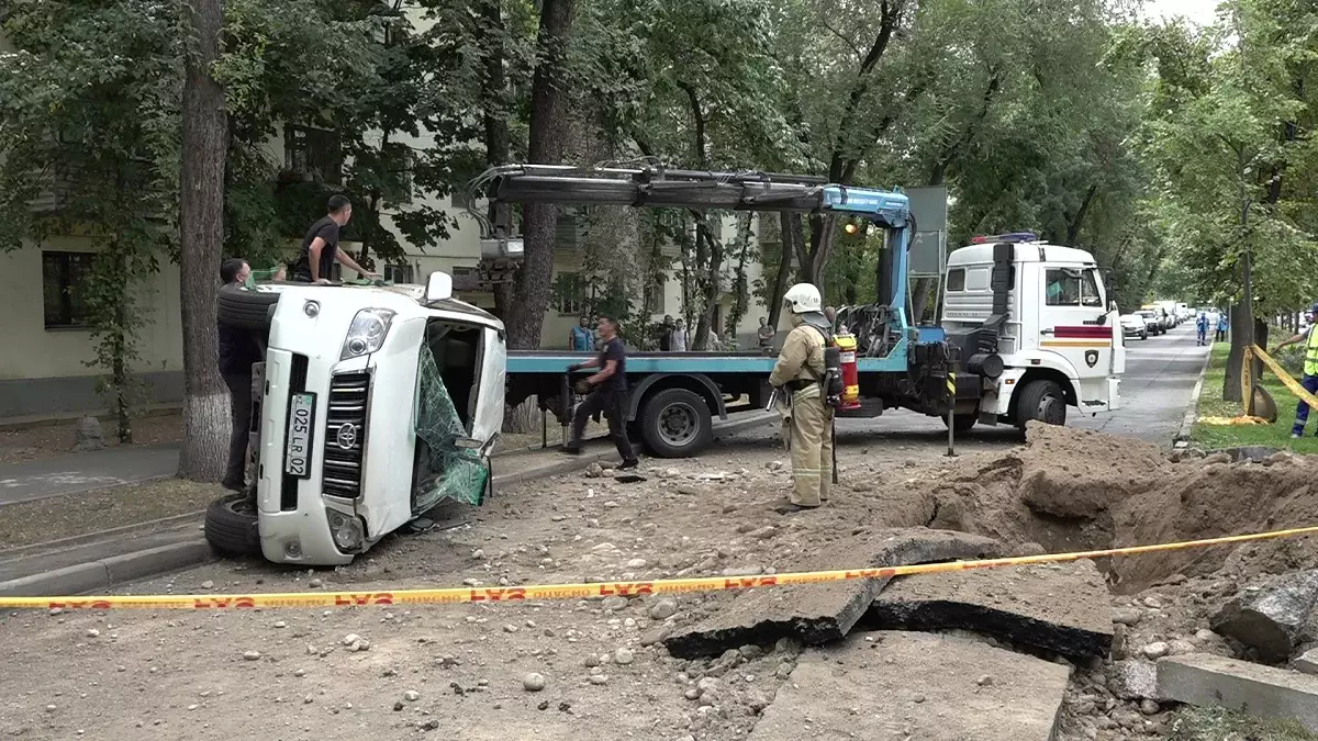 Екі адам зардап шекті: газ құбыры жарылған маңда тексеру жұмыстары жүргізілуде
