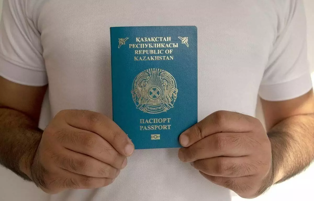 Получить паспорт казахстанцы могут даже ночью: постаматы работают 24/7