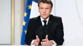 Франция президенті Ресейге қарсы қысым күшейеді деп мәлімдеді