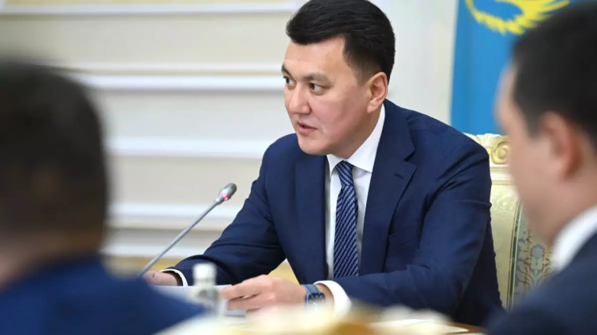 Ерлан Қарин суицидтің алдын алу шараларына қатысты пікір білдірді