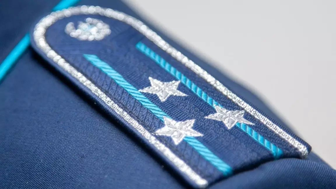 Алматыда мопед пен самокат жүргізушілеріне рейд: 600-ден астам құқық бұзушылық анықталды