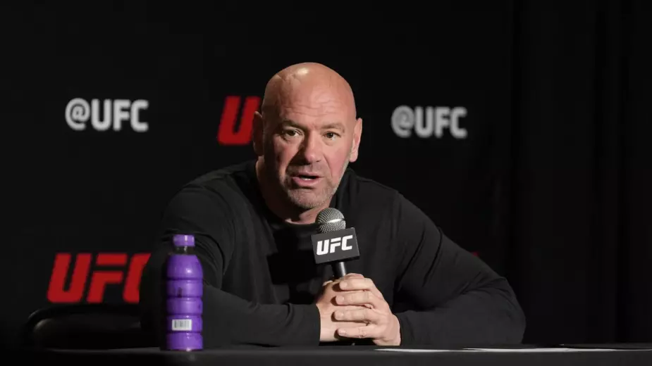 Стало известно главное событие вечера UFC с участием Азата Максума