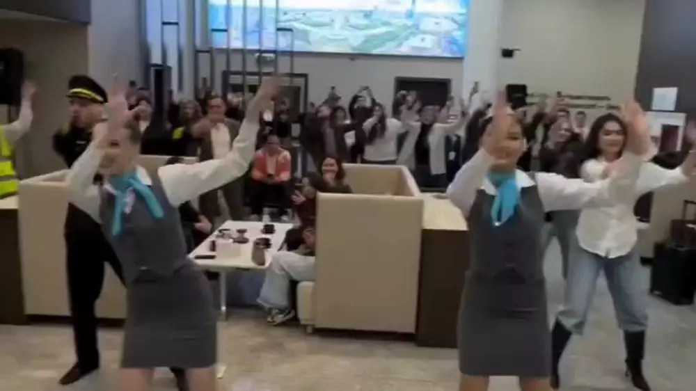 Музыкантам Backstreet Boys устроили необычную встречу в Астане: видео