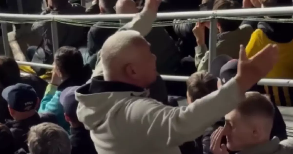 Әйел кискаларының фотосуреттерін қараңыз