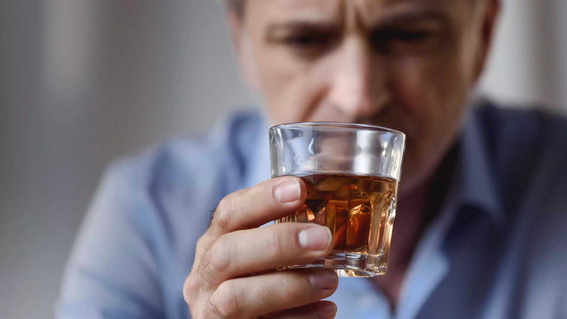 Шешенстанда жыныстық құлдыққа сатылған Тығыз писькидегі порно