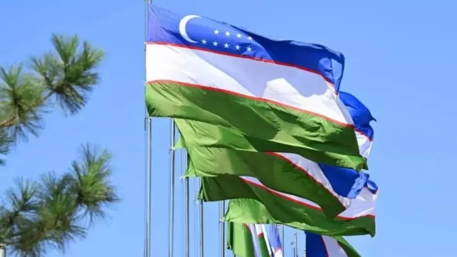 Өзбекстан екі мыңнан астам шенеунікті қысқартады, оларды ЖИ алмастырады