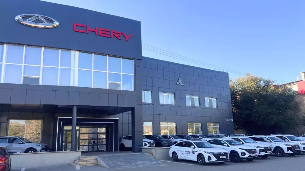 На правом берегу столицы открылся новый дилерский центр Chery Crystal Astana