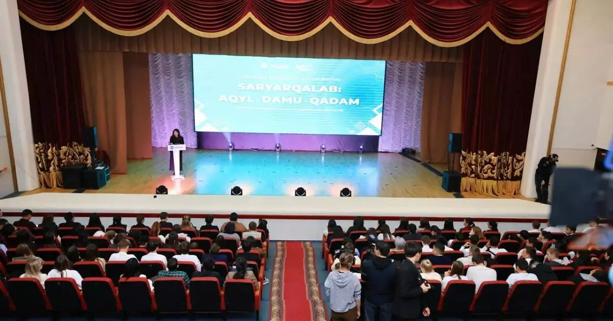 Біз туған күн кешінде танысып, жыныстық қатынасқа түсе бастадық. Онлайн порно қаралар