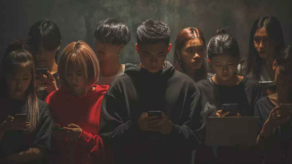 Токаев обратил внимание на “очень опасную общественную болезнь“