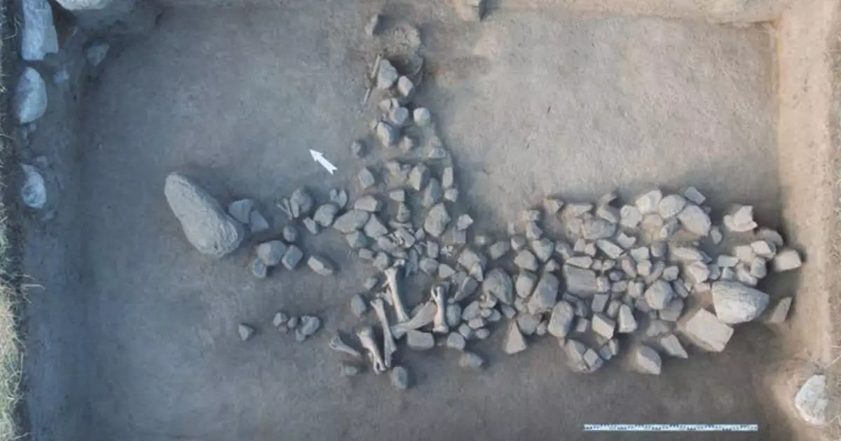 Казахстанские археологи обнаружили парное захоронение времен неолита.