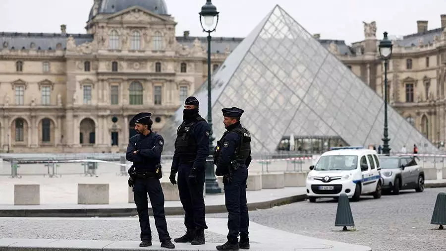 Луврды тонау ісін жүзден астам тергеуші жүргізіп жатыр