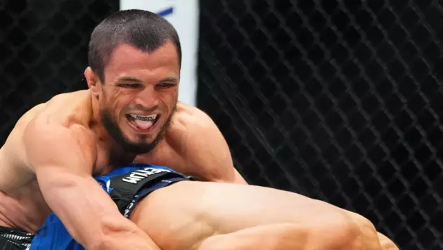 Судейским решением завершился бой брата Хабиба на турнире UFC