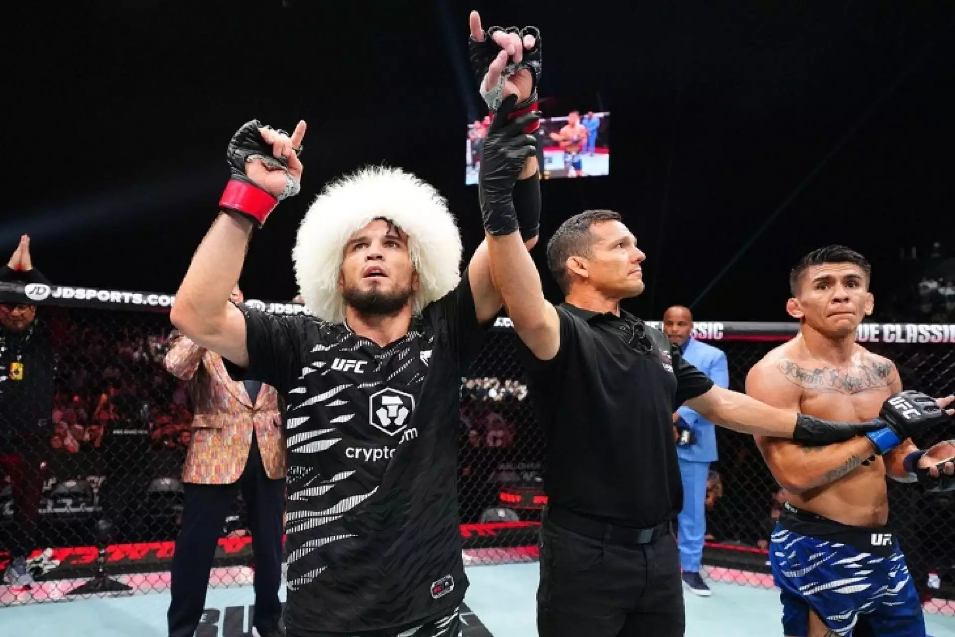 Умар Нурмагомедов вернулся в октагон и уничтожил Баутисту