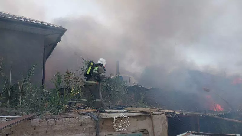 Астана маңындағы ауылда 4 тоннаға жуық шөп өртенді