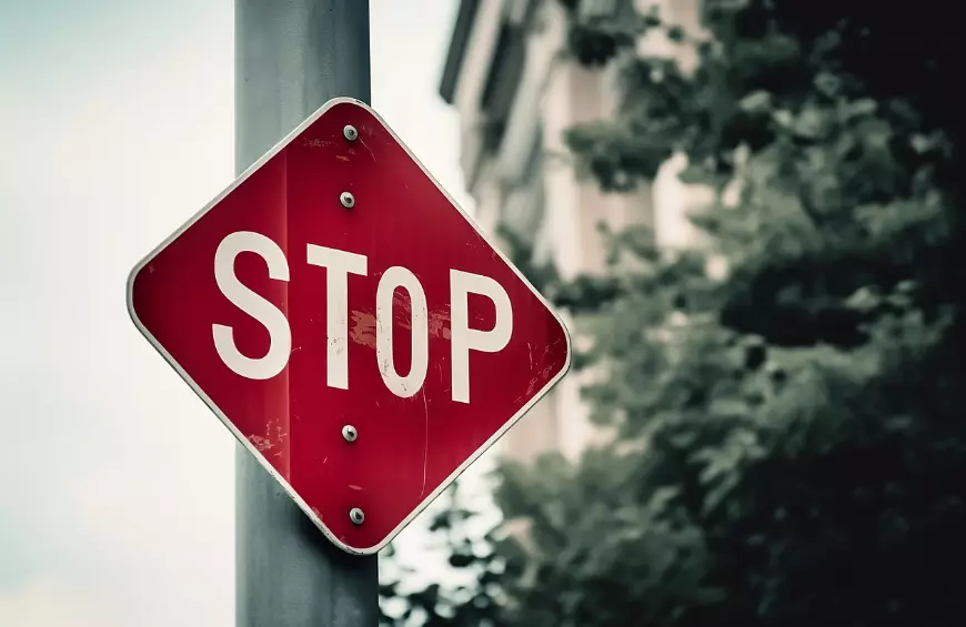 Участок улицы Сатпаева перекрыли из-за футбольного матча в Алматы