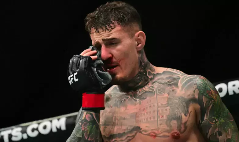 Чемпион UFC выступил с заявлением после скандального поединка