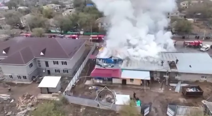 БҚО-да дәмхана мен дүкен шатыры өртенді