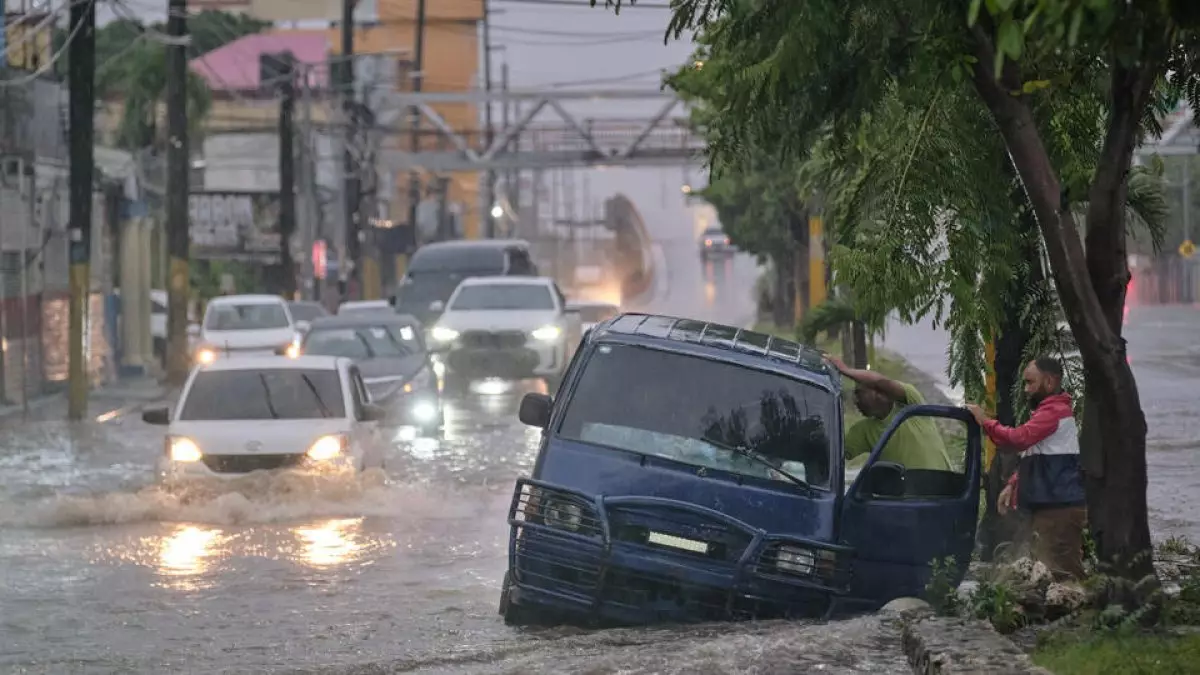 Ураган Мелисса угрожает Ямайке и побережью США