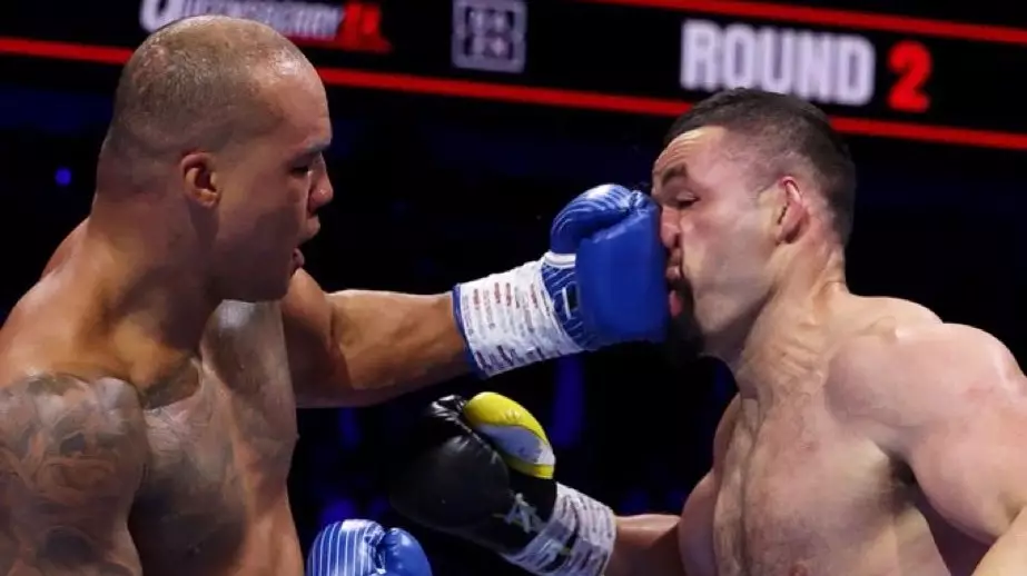 Фьюри оценил шансы претендента в бою с Усиком после апсета