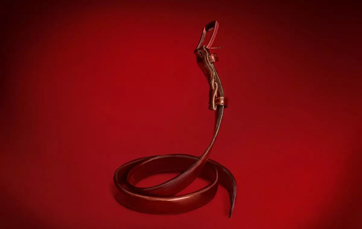 Женщина с ремнем напала на прохожих в Астане