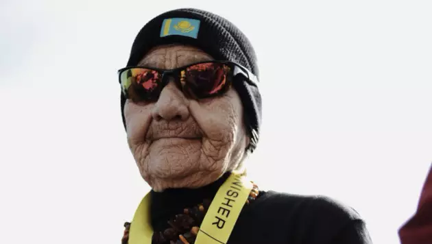 91-летняя пенсионерка из Щучинска побежала Turkistan Marathon
