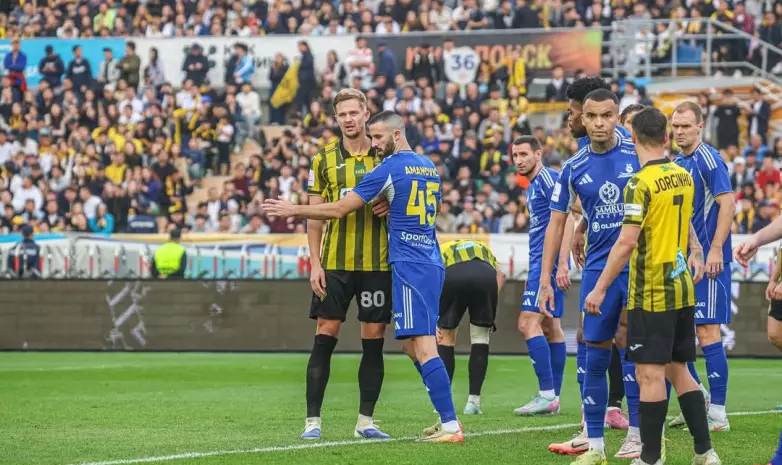 Матч "Кайрат" — "Астана" завершился драмой и выявил чемпиона КПЛ