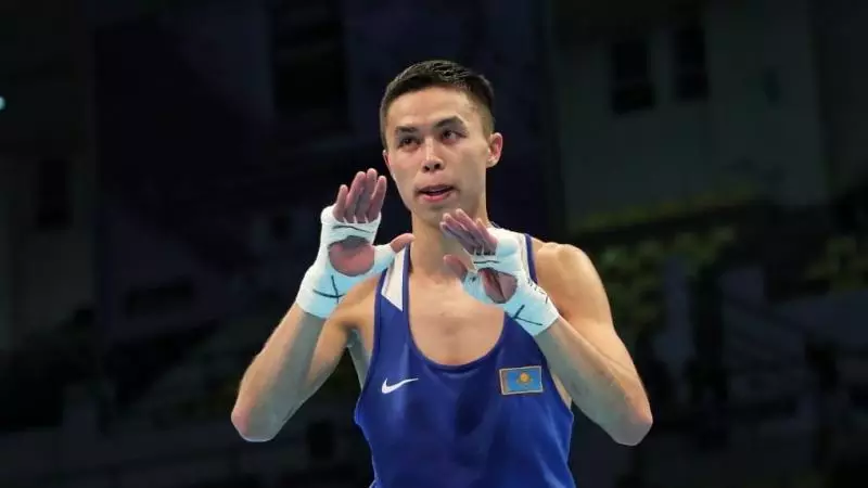 Сәкен Бибосынов Қырғызстандағы кәсіпқой бокс кешіне қатысты