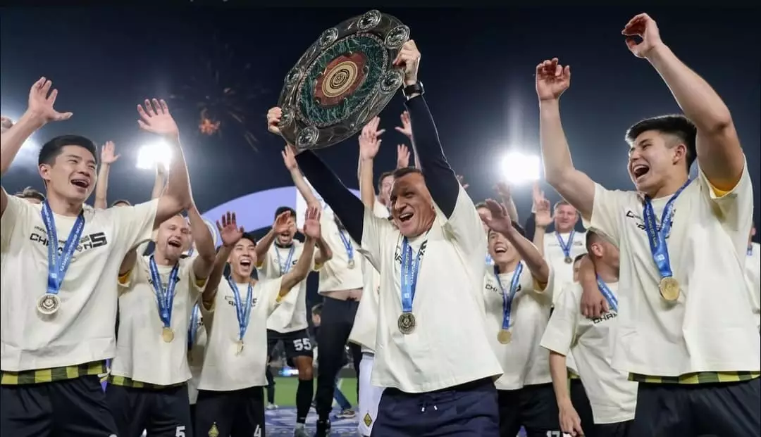 «Қайрат» кубокты табыстау сәтінен видео жариялады