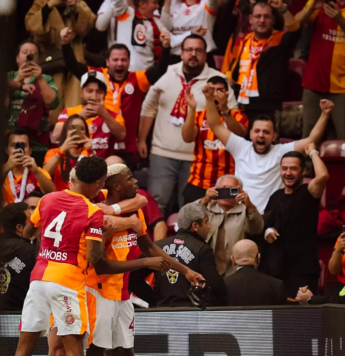 “Галатасарай” командасы мерейтойлы жеңісіне қол жеткізді