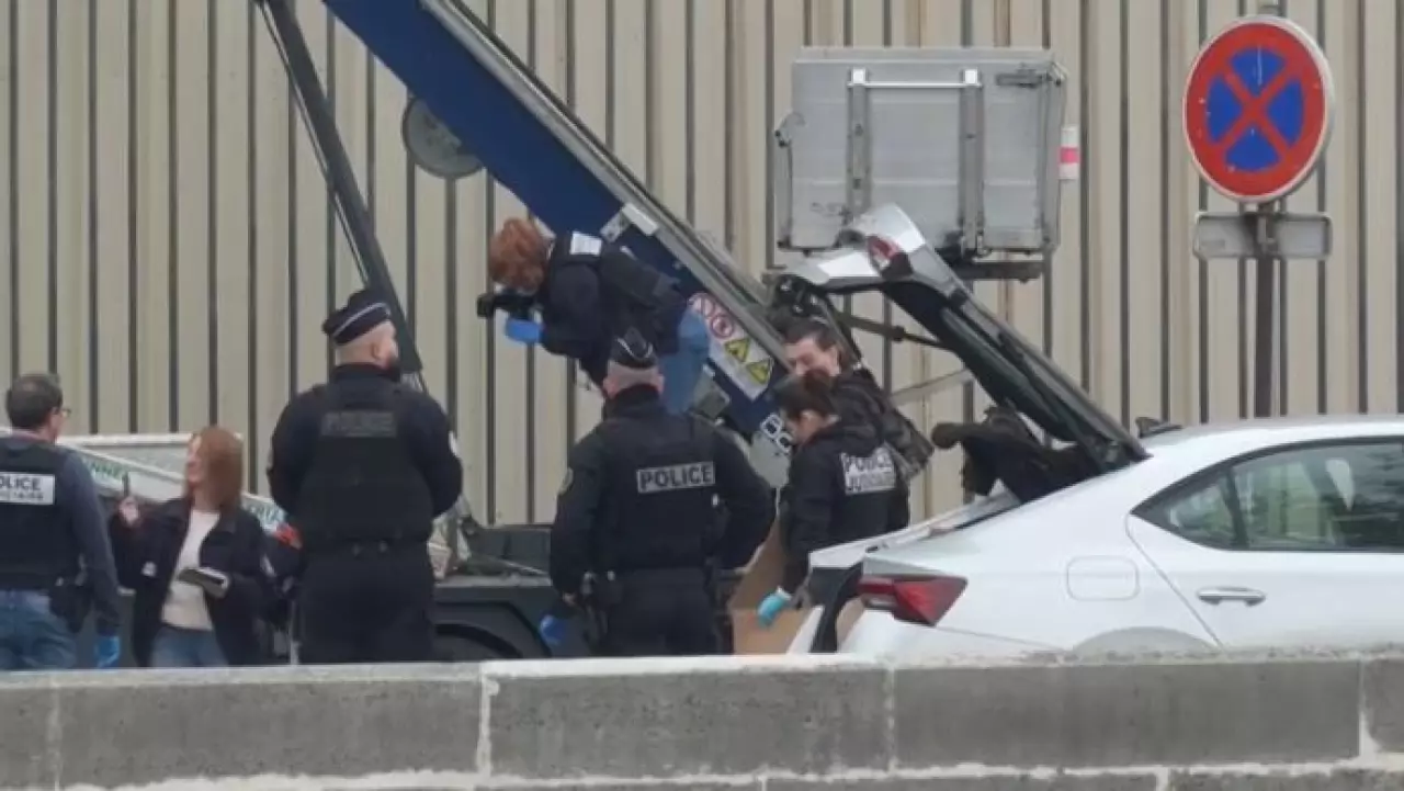 Ограбление Лувра: полиция Франции задержала двух мужчин