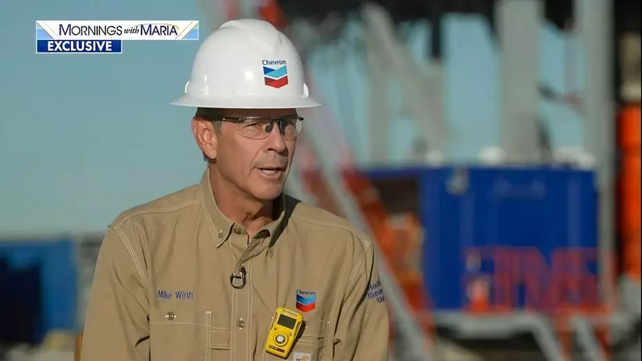 Генеральный директор Chevron похвалил изменение энергетической политики администрации Трампа во время визита в бассейн Пермиан.