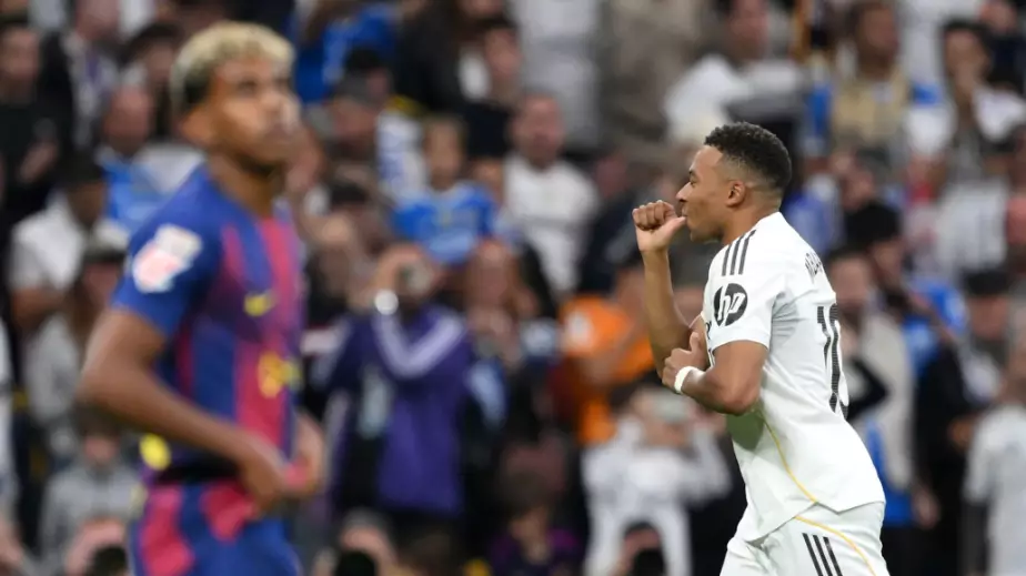 "Реал" победил "Барселону": гол+пас от Беллингема, незабитый пенальти Мбаппе и красная. Как это было