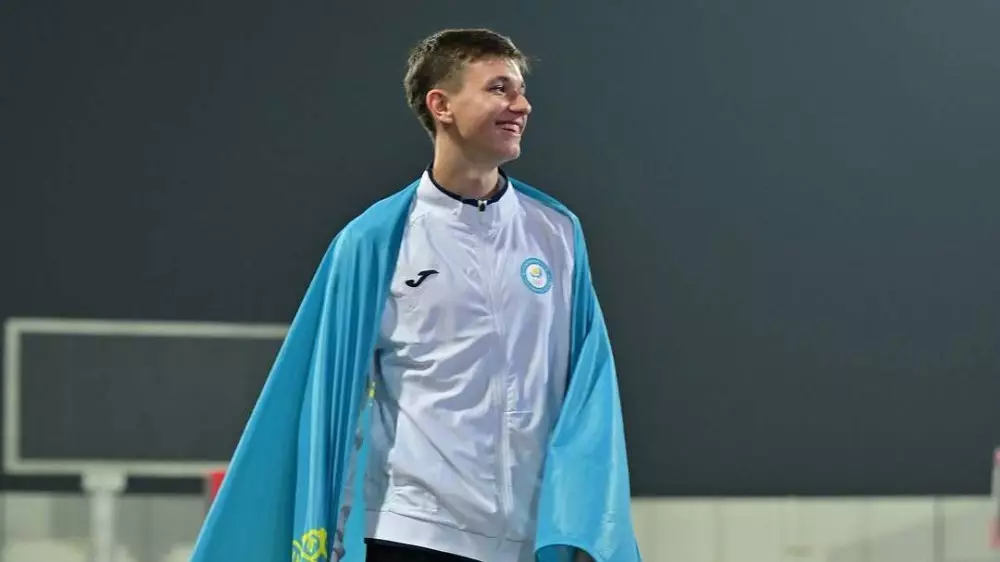 Казахстанский легкоатлет Максим Сажнев с рекордом выиграл юношескую Азиаду-2025